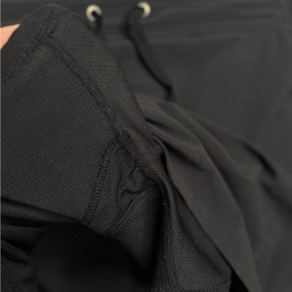 Athleta Women’s Black Workout Mini Skirt with Drawstring & Built in Shorts - Picture 4 of 5